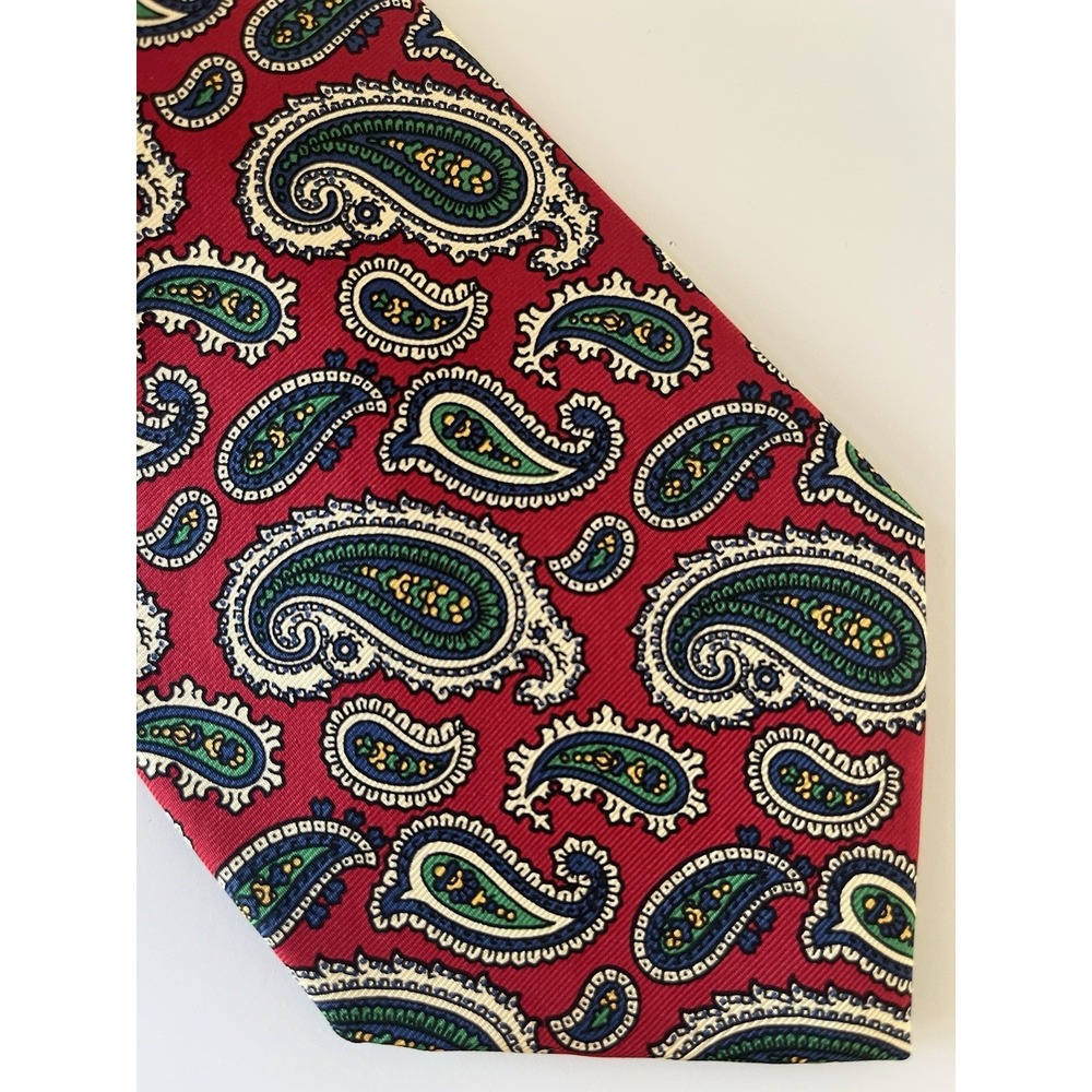 BROOKS BROTHERS Makers RED PAISLEY 100% SILK NECK TIE 57"X 3 1/2" Made USA